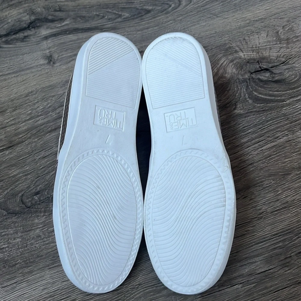 Rose gold Slip-On Loafers. - Picture 3 of 4